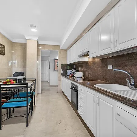 Duque Dream 5 Bedroom Apartament